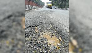 Expedite pothole-filling work: Maheshwar Rao to palike officials