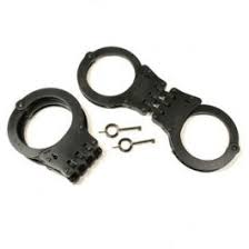 Cuffsland offers you handcuffs and accessoires at nice prices! Tch Hinge Standard Handcuffs Black Finish