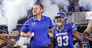 Arkansas Hires Ryan Silverfield as Head Coach