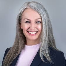 Dena Brewster's Instagram, Twitter & Facebook