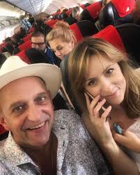 Aktor i jego żona zamieścili specjalne wideo, w którym zaprzeczyli informacjom podanym przez jeden z. Agata Watrobska Wiki