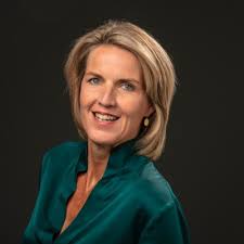 De laatste dagen van december, bezig met het afronden van mijn  werkzaamheden bij CARE+ Stichting. Wat een mooie periode heb ik erop  zitten. Enorm trots op wat we, samen met alle Careplussers,