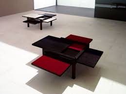 The legs of the table are made out of chromed aluminum and can be adjusted to personalize its height. Goodshomedesign