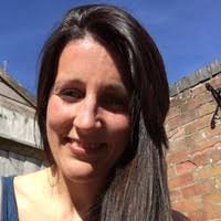 Natalie Farwell's Instagram, Twitter & Facebook