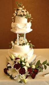 Pin By Exquisite Wedding Cakes York P On Pillar Wedding Cakes Champagne Wedding Cakes Cake Tiered Wedding Cake