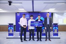 Techcombank và AWS tìm kiếm tài năng về mô hình ngôn ngữ lớn | Báo Dân trí