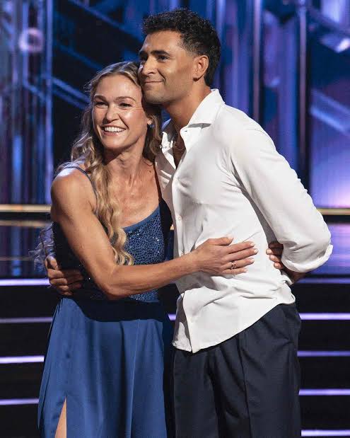 Julia Stiles Wanted to Honor Heath Ledger with Emotional 'DWTS' Tribute  (Exclusive)