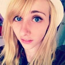 Julianne Mosher's Instagram, Twitter & Facebook