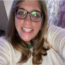 What probiotics or diets can help resolve yeast issues and allergies in  dogs?