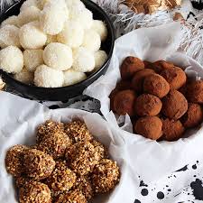 Truffes Des Fetes Chocolat Caramel Chocolat Blanc Noix De Coco Truffes Au Chocolat Recette Truffe Chocolat Recettes De Cuisine