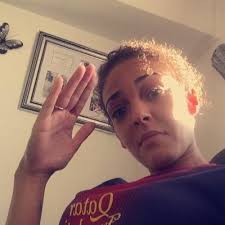 Alisha Richardson (@a11hunter)