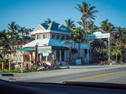 The keys are an archipelago of about 1700 islands extending south and southwest of the florida mainland. Florida Keys In 40 Bildern Bis Nach Key West Travelpurrfect De