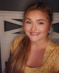 Alyssa Goff's Instagram, Twitter & Facebook