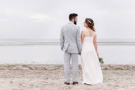 Each hotel has its own individual flair, yet at the same time the guest can. Eine Maritime Strandhochzeit In Royalblau