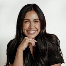 b a y l e e r e l f (@bayrelfie) • Instagram photos and videos