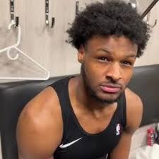 Adrian Baez (@AdrianB63267378)