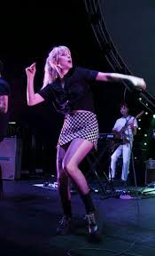Pin By Tina On Hayley Williams And Paramore Hayley Williams Style Hayley Williams Paramore Hayley Williams