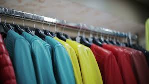 Selain modelnya, jenis bahan kain yang dipakai untuk pembuatan jaket juga beraneka ragam. 15 Macam Macam Bahan Untuk Pembuatan Jaket Green Jaket