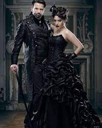 Was ist beim kauf von gothic hochzeitskleid zu beachten? Gothicmywayfashionstore Black Fashion Love Model Sexymodel Couple Weekend Gothic Blackwork Brautmode Steampunk Hochzeitskleid Gothic Hochzeitskleid