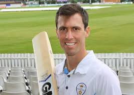 Wayne Madsen signs new deal with Derbyshire