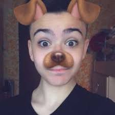 La sua popolarità gli è valsa nel 2017 la vittoria ai muser of the. Lo Youtuber Luciano Spinelli 16 Anni E Migliaia Di Seguaci Sui Social Raccontati In Un Libro Diario Media E Tv