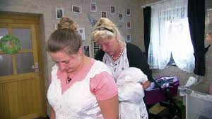 This opens in a new window. Sarafina Hat Silvias Hochzeitskleid An Video Die Wollnys Eine Schrecklich Grosse Familie Rtlzwei