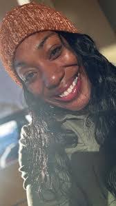 Lori Mecham's Instagram, Twitter & Facebook