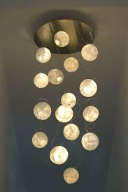 Le papier est au coeur de toutes mes créations, il me fascine par sa malléabilité, ses différentes textures et sa transparence lorsque la. Suspension En Papier Suspension Originale Suspension Design