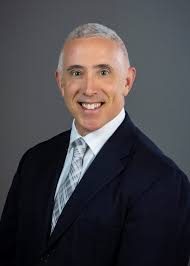 𝔾𝕚𝕒𝕟𝕥 𝔾𝕠𝕝𝕕𝕖𝕟 ℙ𝕠𝕥𝕙𝕠𝕤 Available @urbanvibeztampa • • • • • •  • • • #divinevines #urbanvibeztampa #smallbusiness #plantsforsale #plants  #goldenpothos...