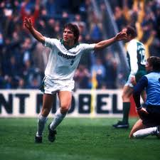Wir zeigen euch seine besten szenen aus 197 einsätzen f. Werder Bremen Wistorie 1 Mai 1984 Werder Verliert Denkwurdiges Pokal Halbfinale In Gladbach Werder Historie Wita