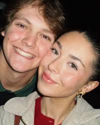 AVA BROZE (@avabroze) • Instagram photos and videos