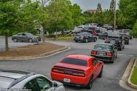 As florida residents try to return to their homes after hurricane irma, many were faced with blocked roads due to stranded cars, traffic jams and gas shortages. Qr Qfytdhzjrmm