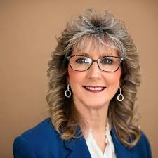 Jami Lind, Realtor at Hauska Home & Farm