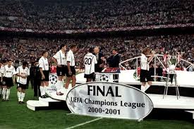 One goal separated the two sides…. Valencia Champions League Final 2001 Vs Bayern Munchen Catawiki