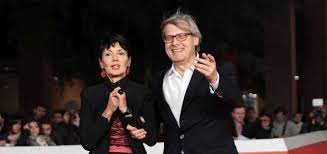 Non tutti lo sanno, ma il celebre personaggio vittorio sgarbi ha una sorella minore. La Collezione Cavallini Sgarbi Al Castello Estense Di Ferrara Il Nordest Quotidiano