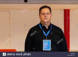 Aber nicht schlimm, wenn man schiri und spieler ist—und die gegenspieler todesangst haben. Malaga Spanien 5 Oktober 2018 Kolumbianische Autor Und Architekt Sebastian Marroquin Geboren Als Juan Pablo Escobar Der Sohn Von Drogenbaron Pablo Escobar Stockfotografie Alamy