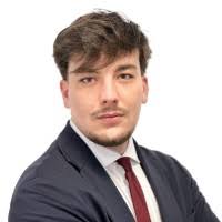 100+ perfiles de «Sauri»