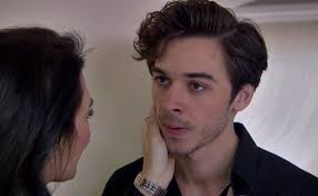 15 yıldır ekrana gelen arka sokaklar dizisinde ilk bölümden beri oynayan onur bay, dün akşam yayınlanan sezon finaliyle diziden ayrıldı. Arka Sokaklar In Tekin I Onur Bay Buyudu Sevgilisi Ile Pozu Olay Oldu Internet Haber