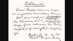 Penyusunan konsep proklamasi kemerdekaan indonesia di ruang makan rumah laksamana muda maeda disusun naskah proklamasi kemerdekaan indonesia tiga tokoh pemuda yakni sukarni sudiro dan dm. Di Tempat Ini Naskah Asli Proklamasi 17 Agustus Tulisan Tangan Soekarno Disimpan Nyaris Dibuang Tribun Cirebon