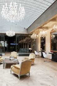 Coiffirst Beauty Crush Le Magnifique Salon De Coiffure Coiffirst Saint Honore Coiffirst A Cree Le Vernissage Du Chev Salon De Coiffure Beauty Crush Salon