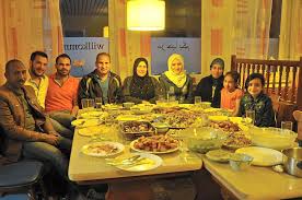 Hier findet ihr rezepte zu snacks, hauptspeisen & desserts! Zu Gast Bei Fastenden Muslimen Von Verzicht Glaube Und Hilfe Ladbergen Westfalische Nachrichten