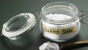 Benefits of baking soda for face. 5 Ways To Use Baking Soda For Amazing Beauty Benefits Lifeberrys Com