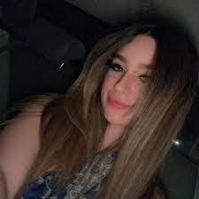 Alexa Hooper's Instagram, Twitter & Facebook