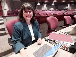 Ualr To Cut Budget By 1 8m Seek To Close Benton Site