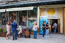 Cu un repertoriu dedicat genului comic in anii '60 teatrul de comedie a parcurs o perioada de sincronizare artistica cu miscarea teatrala mondiala, fapt dovedit de premiul teatrului natiunilor. Teatrul De Comedie Teatru Bucuresti Fest Ro