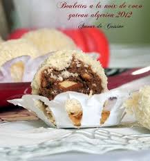 Gateau Algerien A La Noix De Coco Amour De Cuisine Recette Gateau Algerien Gateau Algerien Sans Cuisson Gateau Oriental Sans Cuisson
