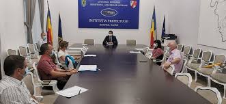 Cumpana business dedicat afacerii tale! Prefectul Liviu MiroÈeanu A Avut O Intalnire Cu ReprezentanÈii Companiei Regionale De ApÄ BacÄu Crab Èi Cei De La Municipiul BacÄu InstituÈia Prefectului