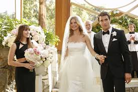 Emily Vancamp And Josh Bowman S Revenge Wedding Photos Emily Vancamp Wedding Tv Weddings
