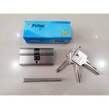 Harga anak kunci pintu rumah dan handle pintu kaca di kota tangerang selatan | dowshardware.com distributor kunci pintu digital dan handle pintu, menyajikan info harga anak kunci pintu rumah murah model terbaru di kota tangerang selatan dan sekitarnya siap melayani pembelian silinder kunci pintu dan kunci pintu rumah seluruh indonesia. Silinder Kunci Pintu Kayu 60 Cm Cylinder Door Lock Dc Dl 60 Mm Kunci Cylinder Lock Shopee Indonesia