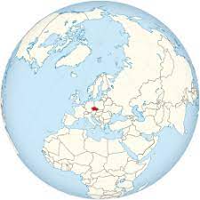 Česká republika, ˈtʃɛskaː ˈrɛpublɪka), είναι χώρα στην κεντρική ευρώπη που συνορεύει προς τα βόρεια με την πολωνία, με τη γερμανία στα βορειοδυτικά και τα δυτικά, την αυστρία στα νότια και τη σλοβακία στα ανατολικά. Tsexia Bikita3idia